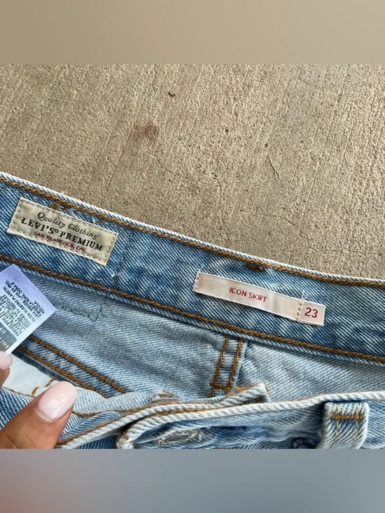 Levi's Women's Icon Skirt in a light-wash blue denim. - Picture 7 of 8